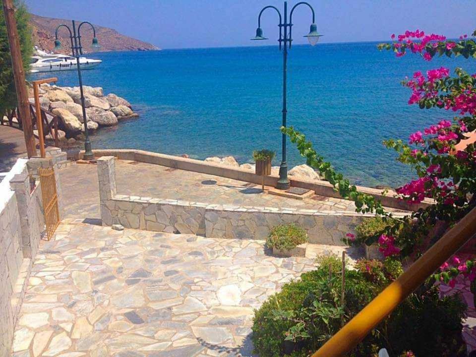 Spiros Apartments Livadia  Екстер'єр фото