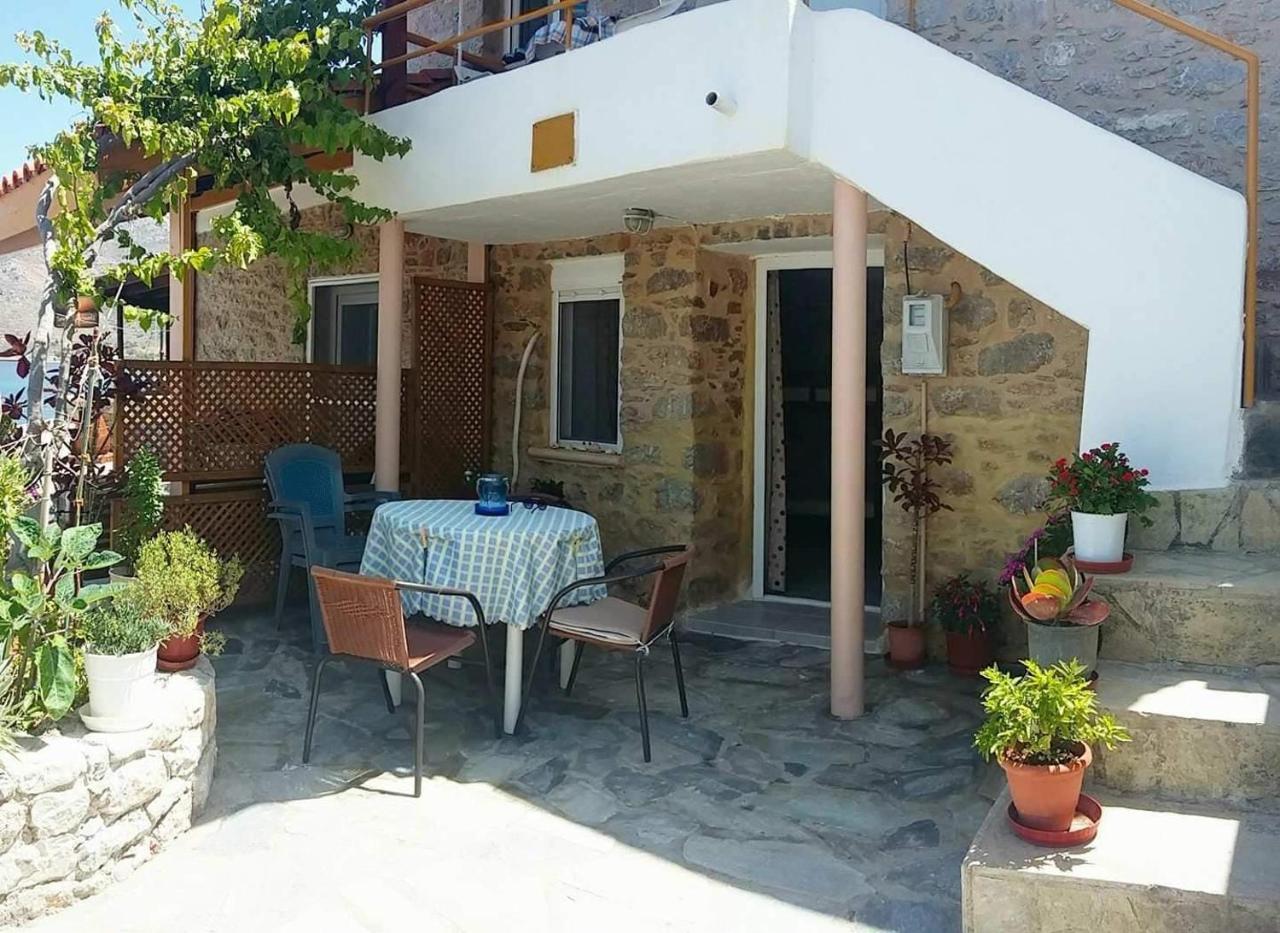 Spiros Apartments Livadia  Екстер'єр фото