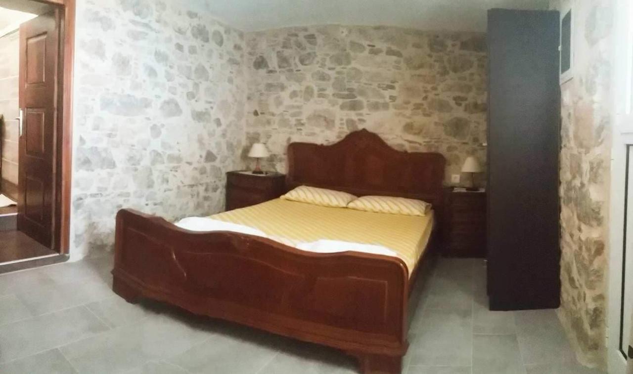 Spiros Apartments Livadia  Екстер'єр фото