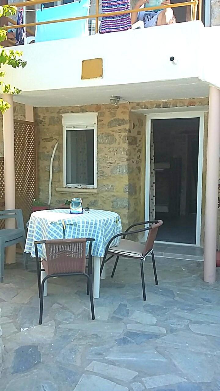 Spiros Apartments Livadia  Екстер'єр фото